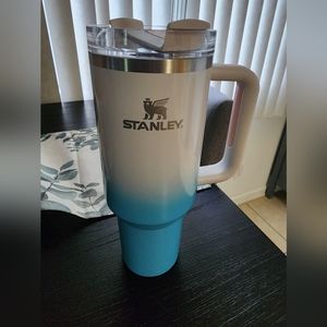 40 oz- Stanley Pool Ombré Quencher-New - New Home | Color: Blue